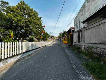 Dijual Rumah Lama di Jl. Lobak