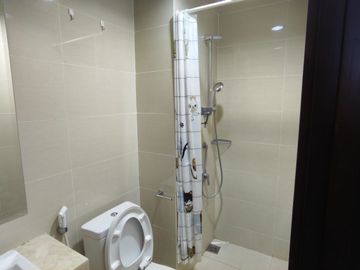 Apartemen Puri Mansion Disewakan Tipe Studio Favorit 21 m2 Kondisi Furnish Interior Estetik Senada Harga Termurah 25 Juta/Tahun