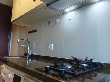 Apartemen Puri Mansion Disewakan Tipe Studio Favorit 21 m2 Kondisi Furnish Interior Estetik Senada Harga Termurah 25 Juta/Tahun