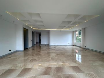 Apartamento en Arriendo en La Calera, Poblado Medellín Antioquia