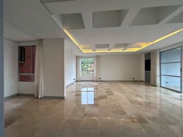 Apartamento en Arriendo en La Calera, Poblado Medellín Antioquia