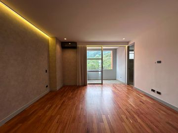 Apartamento en Arriendo en La Calera, Poblado Medellín Antioquia