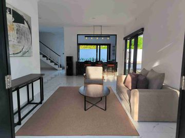 Disewa Rumah Semi Villa Aesthetic
