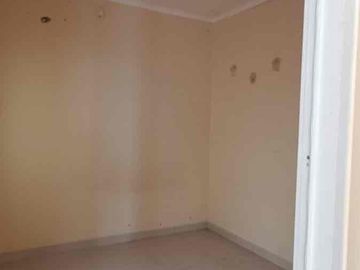 Disewakan rumah pinggir jalan puri beta 2 cocok untuk usaha dan hunii