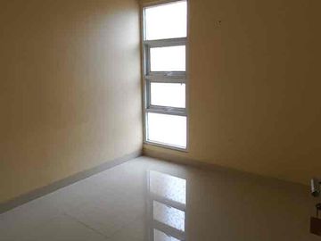 Disewakan rumah pinggir jalan puri beta 2 cocok untuk usaha dan hunii
