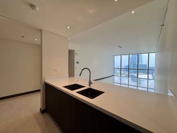 BRAND NEW UNIT IN PARK CENTRAL SOUTH TOWER, MAKATI