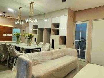 Rumah Mansion Nine 150 meter dr Gate Utama Perumahan