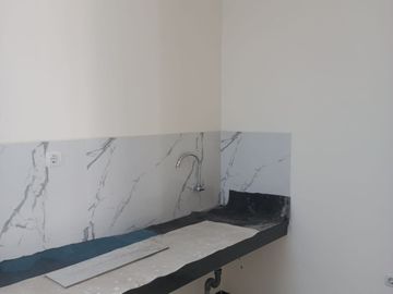 DISEWAKAN RUMAH BARU TKI 5 TAMAN KOPO GARDENVILLE