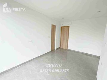 Disewakan Rumah Baru 3 Lantai Lavon Swan City Harga Termurah