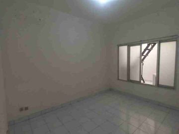 Disewakan rumah bundaran terdepan citra raya Tangerang