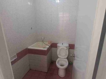 Disewakan rumah bundaran terdepan citra raya Tangerang