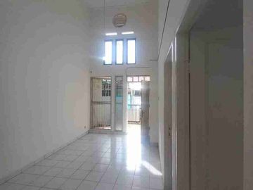 Disewakan rumah bundaran terdepan citra raya Tangerang