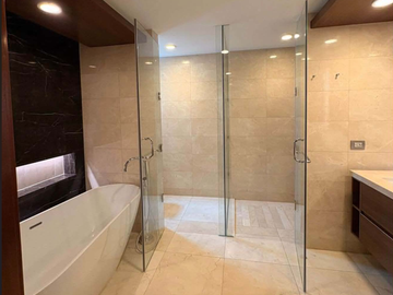 3BR UNIT FOR LEASSE IN TWO ROXAS TRIANGLE, MAKATI