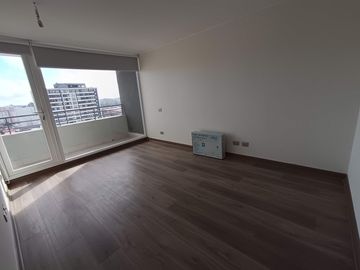 Iluminado depto central de 2D2B+E+B, orientación norte