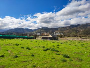 Leon Propiedades vende parcela en sector Camino El Toro, Curacaví.