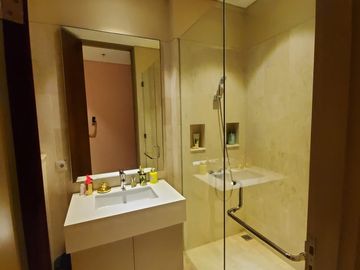 Dijual/Disewa Saumata Suites 2+1 BR, alam Sutera, Tangerang