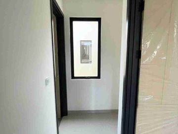 Disewakan Rumah Baru Suvarna Sutera