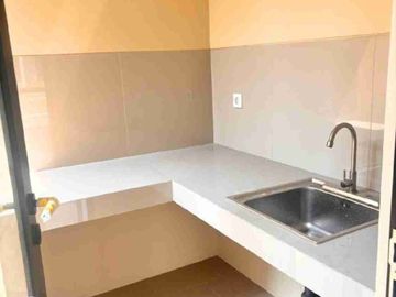 Disewakan Murah Rumah Baru Suvarna Sutera