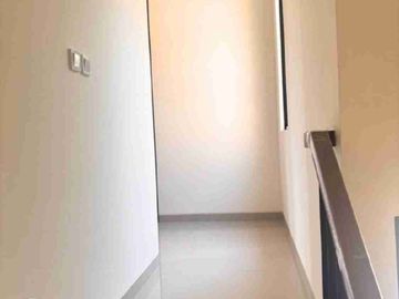 Disewakan Murah Rumah Baru Suvarna Sutera