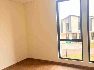 Disewakan Murah Rumah Baru Suvarna Sutera