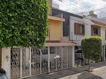 CASA EN VENTA EN JARDINES DE SAN JOSE GUADALAJARA JALISCO