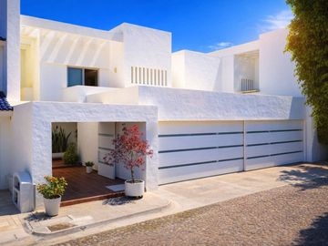 CASA EN VENTA EN RESIDENCIAL BOSQUES QUERETARO 3 RECAMARAS 6 BAÑOS ALBERCA Y CERCA DE PLAZA BOULEVARES