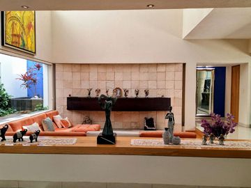 CASA EN VENTA EN RESIDENCIAL BOSQUES QUERETARO 3 RECAMARAS 6 BAÑOS ALBERCA Y CERCA DE PLAZA BOULEVARES