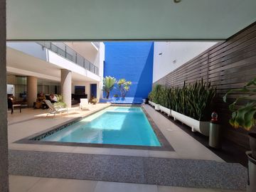 CASA EN VENTA EN RESIDENCIAL BOSQUES QUERETARO 3 RECAMARAS 6 BAÑOS ALBERCA Y CERCA DE PLAZA BOULEVARES