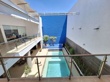 CASA EN VENTA EN RESIDENCIAL BOSQUES QUERETARO 3 RECAMARAS 6 BAÑOS ALBERCA Y CERCA DE PLAZA BOULEVARES