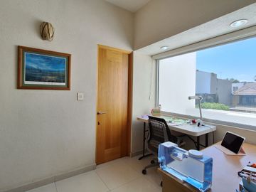 CASA EN VENTA EN RESIDENCIAL BOSQUES QUERETARO 3 RECAMARAS 6 BAÑOS ALBERCA Y CERCA DE PLAZA BOULEVARES