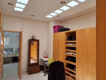 CASA EN VENTA EN RESIDENCIAL BOSQUES QUERETARO 3 RECAMARAS 6 BAÑOS ALBERCA Y CERCA DE PLAZA BOULEVARES