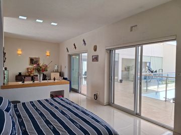 CASA EN VENTA EN RESIDENCIAL BOSQUES QUERETARO 3 RECAMARAS 6 BAÑOS ALBERCA Y CERCA DE PLAZA BOULEVARES