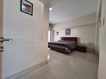 CASA EN VENTA EN RESIDENCIAL BOSQUES QUERETARO 3 RECAMARAS 6 BAÑOS ALBERCA Y CERCA DE PLAZA BOULEVARES