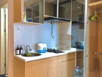 Sewa Tahunan 70Jt Apart Benson 2BR full Furnish Lantai 9