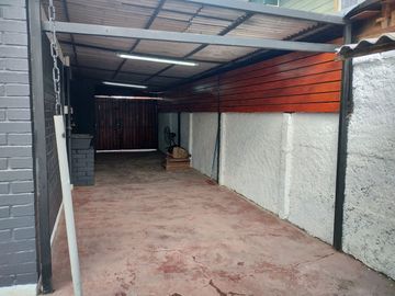 Casa en venta Maipú, Los Aperos/Los Adobes, magnifica oportunidad, todo remodelado, pintura int y ext, artefactos nuevos baño y cocina.