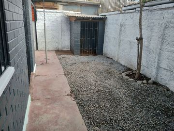 Casa en venta Maipú, Los Aperos/Los Adobes, magnifica oportunidad, todo remodelado, pintura int y ext, artefactos nuevos baño y cocina.