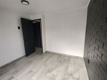 Casa en venta Maipú, Los Aperos/Los Adobes, magnifica oportunidad, todo remodelado, pintura int y ext, artefactos nuevos baño y cocina.