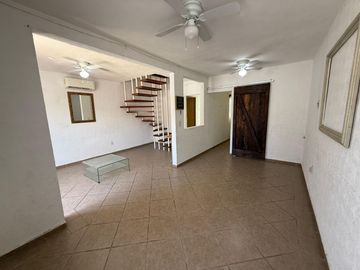 EN RENTA CASA DE 3 RECAMARAS SIN MUEBLES EN RESIDENCIAL PARAISO VILLAS