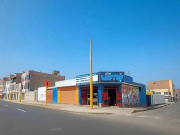 LOCAL COMERCIAL CON TRIPLE FRENTE, AV TUPAC AMARU 800, COMAS (890 m² )