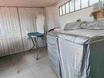 VENTA DE CASA ESTILO CAMPESTRE MEXICANO, INDEPENDIENTE 358 mt DE TERRENO, MUY AMPLIA. CON RECÁMARA EN PLANTA BAJA, AL SUR DE LA CIUDAD. CONTRERAS CDMX