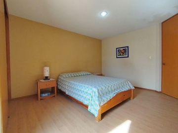 DEPARTAMENTO EN VENTA PUERTA REAL CORREGIDORA QUERETARO 3 RECAMARAS AREAS VERDES ALBERCA Y VIGILANCIA
