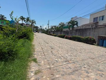 TERRENO EN VENTA EN LOMAS DE MEZCALES