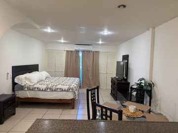 ESTUDIO AMUEBLADO EN RENTA EN PLAZA MARINA