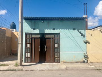 casa de 1 planta cerca de av industrias