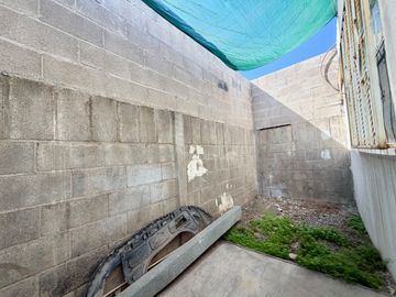 casa de 1 planta cerca de av industrias
