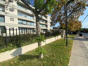 En venta amplio y precioso departamento 4D-4B-2E Totalmente renovado con excelentes terminaciones, Raul Labbé 13.000.