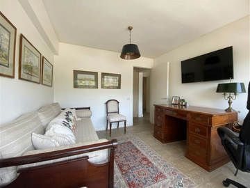 En venta amplio y precioso departamento 4D-4B-2E Totalmente renovado con excelentes terminaciones, Raul Labbé 13.000.