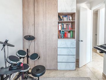 CASA EN VENTA CON 3 RECÁMARAS Y ROOF GARDEN TECHADO EN FRACCIONAMIENTO DE SAN FRANCISCO OCOTLÁN, CORONANGO