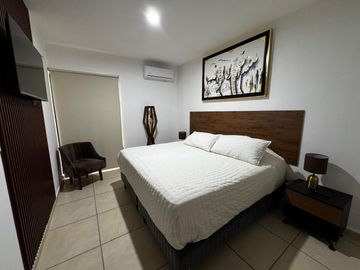 Departamento Amueblado en Renta de 2 Recámaras en Av. 135 Cancún | Planta Baja con Alberca y Gimnasio