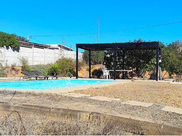 CASA EN PARCELA CON AMPLIA VISTA LIMACHE